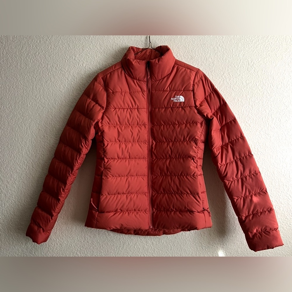 The North Face Women's ACONCAGUA 3 Puffer Jacket Mars Dust Small - Picture 2 of 9
